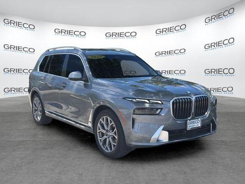 Gray Metallic 2023 BMW X7 xDrive40i