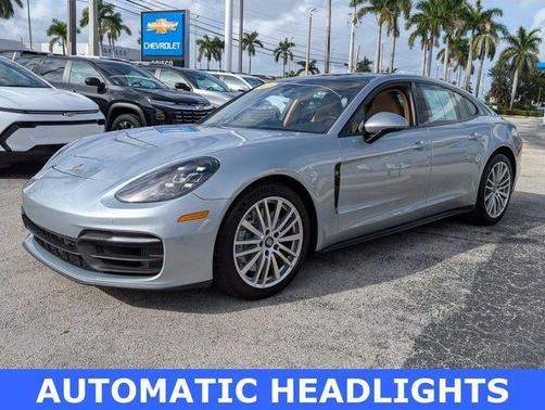 Dolomite Silver Metallic 2021 Porsche Panamera Base