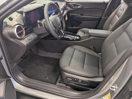 Sterling Gray Metallic 2026 Chevrolet Trax 2RS