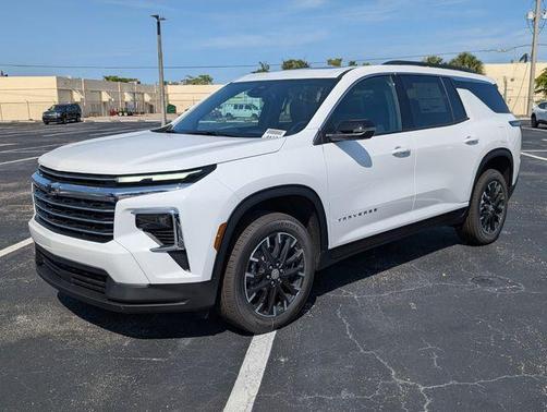 Summit White 2026 Chevrolet Traverse LT
