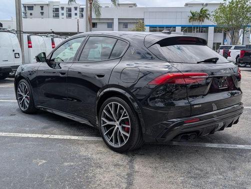 Nero 2024 Maserati Grecale Trofeo