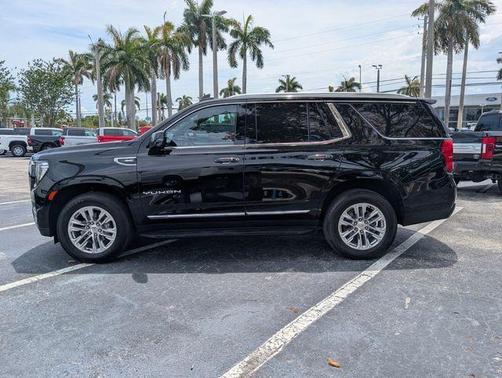 Onyx Black 2024 GMC Yukon SLT