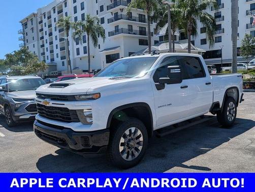 Summit White 2026 Chevrolet Silverado 2500 Custom