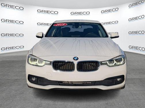 Alpine White 2018 BMW 320 i