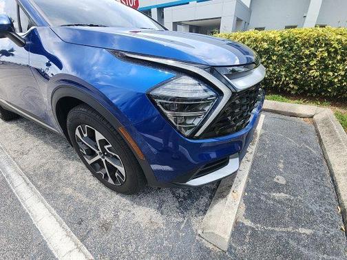 Sapphire Blue 2025 Kia Sportage EX