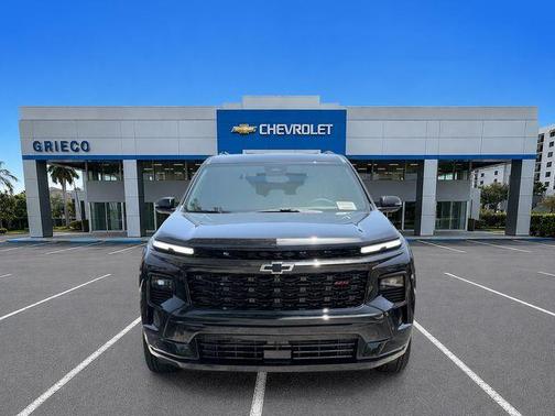 Mosaic Black Metallic 2026 Chevrolet Traverse RS