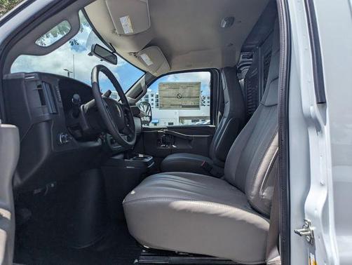 Summit White 2025 Chevrolet Express 2500 Work Van
