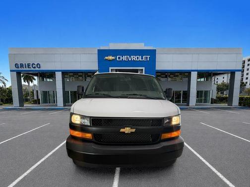 Summit White 2025 Chevrolet Express 2500 Work Van