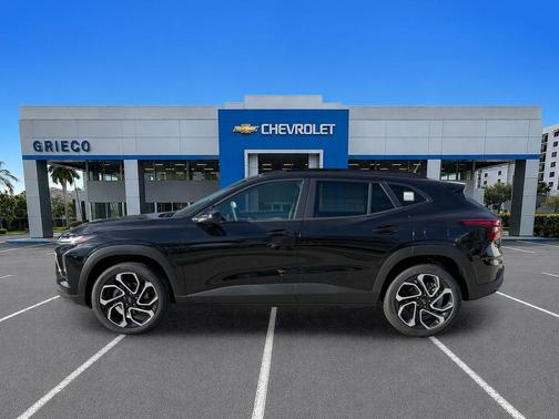Mosaic Black Metallic 2026 Chevrolet Trax 2RS