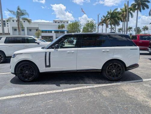 Fuji White 2023 Land Rover Range Rover P400 SE