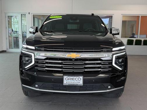 Black 2025 Chevrolet Suburban Premier