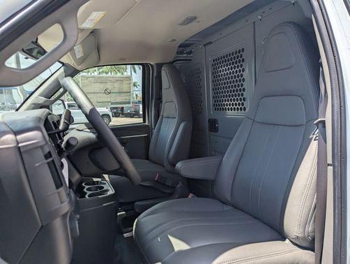 Summit White 2025 Chevrolet Express 2500 Work Van