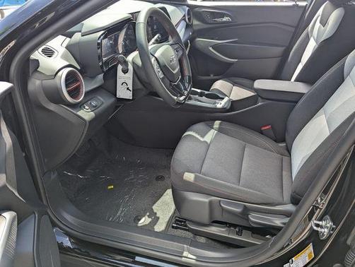 Mosaic Black Metallic 2026 Chevrolet Trax 1RS