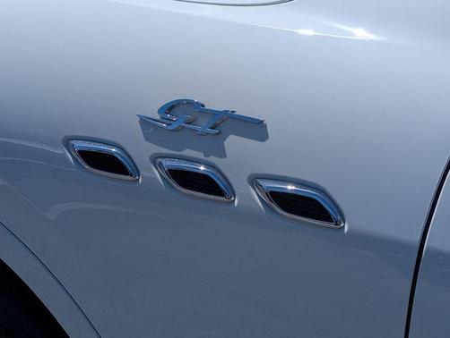 White 2023 Maserati Levante GT