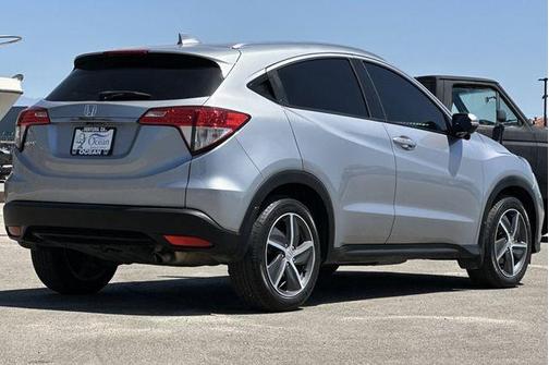 Lunar Silver Metallic 2022 Honda HR-V EX