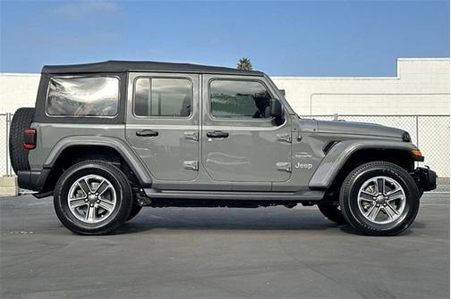 2020 Jeep Wrangler Unlimited Sahara