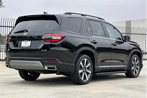 2023 Honda Pilot Elite
