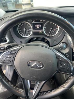 2018 INFINITI QX30 Premium