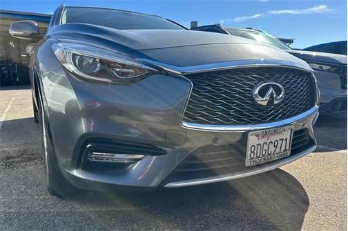 2018 INFINITI QX30 Premium