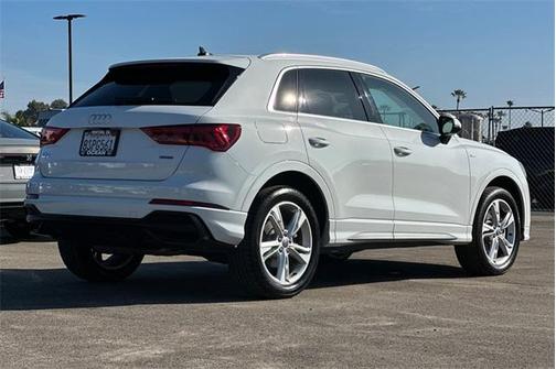 2020 Audi Q3 45 S line Premium