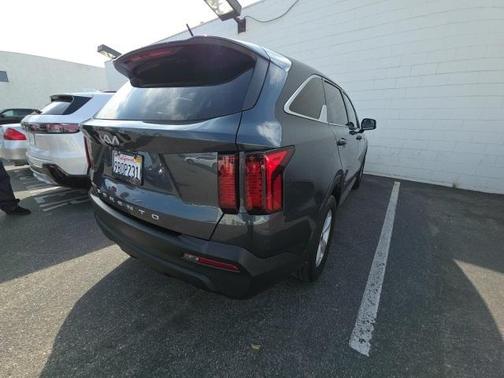 2022 Kia Sorento LX