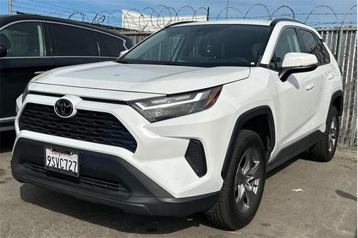 2022 Toyota RAV4 XLE