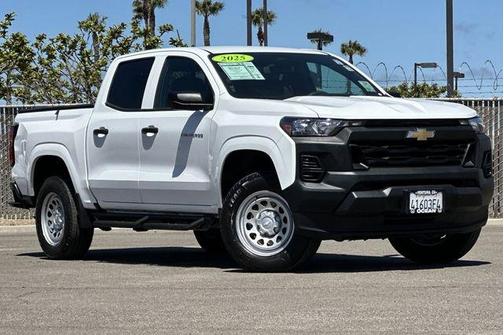 Summit White 2025 Chevrolet Colorado WT