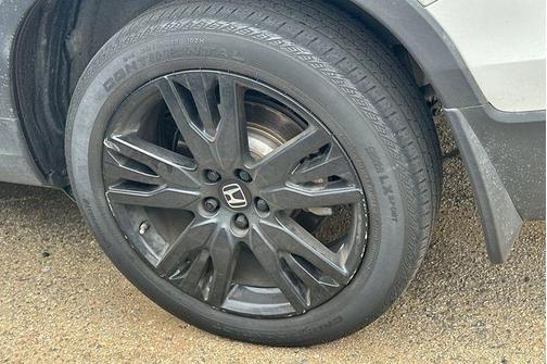 Lunar Silver Metallic 2022 Honda Pilot Special Edition