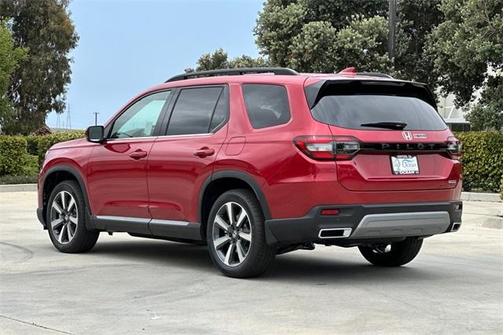 2025 Honda Pilot Touring