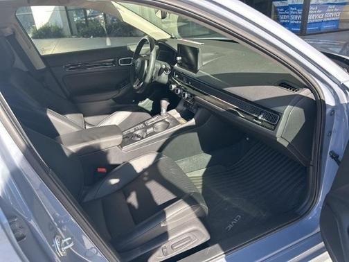 2022 Honda Civic Touring