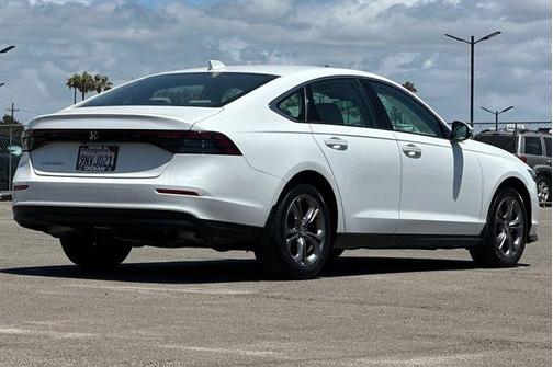 Platinum White Pearl 2024 Honda Accord EX