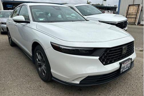 Platinum White Pearl 2024 Honda Accord EX