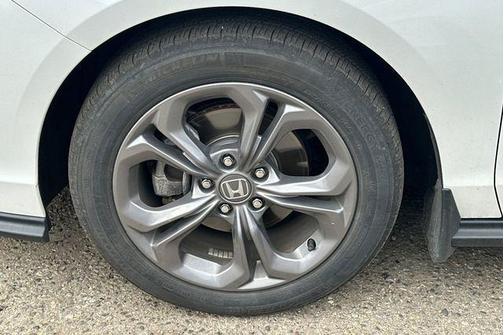 Platinum White Pearl 2024 Honda Accord EX