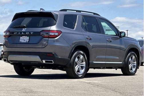 Gray 2026 Honda Pilot EX-L