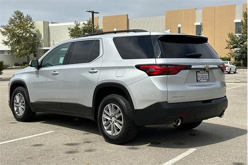 2022 Chevrolet Traverse LT Leather