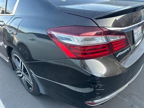 Kona Coffee Metallic 2016 Honda Accord Sport