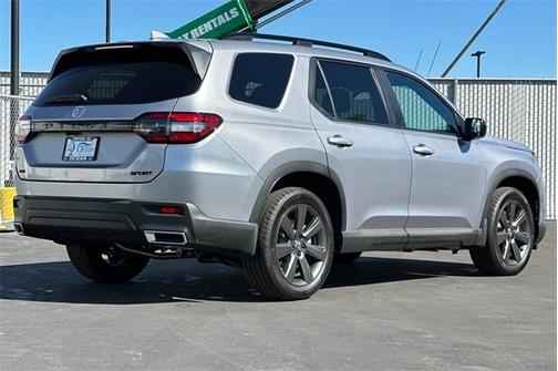 2025 Honda Pilot Sport