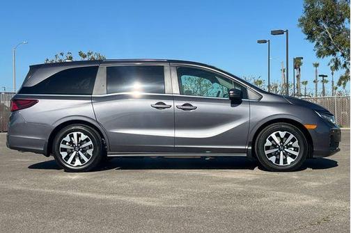Modern Steel Metallic 2026 Honda Odyssey EX-L