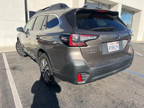 2022 Subaru Outback Premium