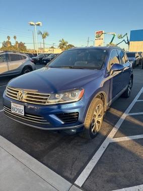 2017 Volkswagen Touareg V6 Wolfsburg Edition