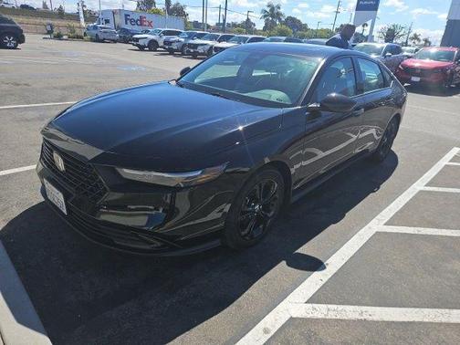 Crystal Black Pearl 2025 Honda Accord SE