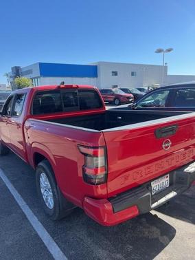 2022 Nissan Frontier SV