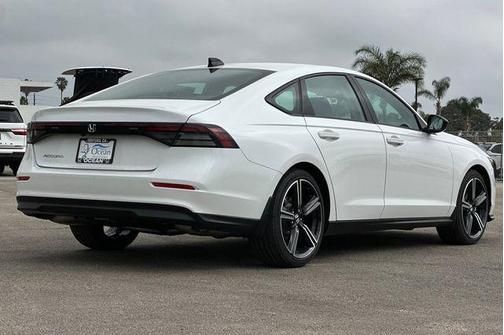 Platinum White Pearl 2026 Honda Accord SE