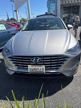 2021 Hyundai SONATA Hybrid Limited