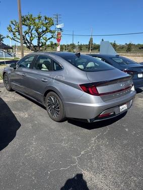 2021 Hyundai SONATA Hybrid Limited