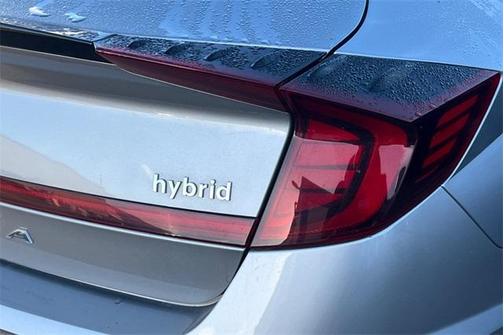 2021 Hyundai SONATA Hybrid Limited