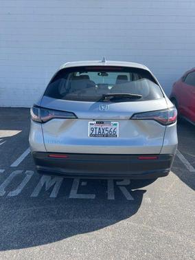 Lunar Silver Metallic 2025 Honda HR-V LX