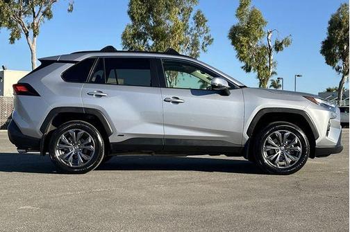 2024 Toyota RAV4 Hybrid XLE Premium