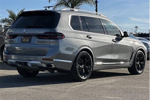 2023 BMW X7 xDrive40i