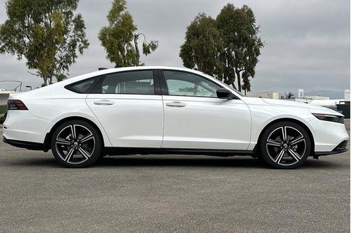 Platinum White Pearl 2026 Honda Accord SE